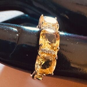 Vintage Stunning Sterling Silver and Citrine Ring.